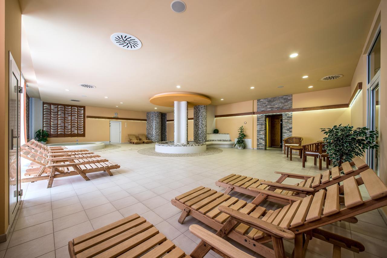 Hotel Jana Přerov Esterno foto