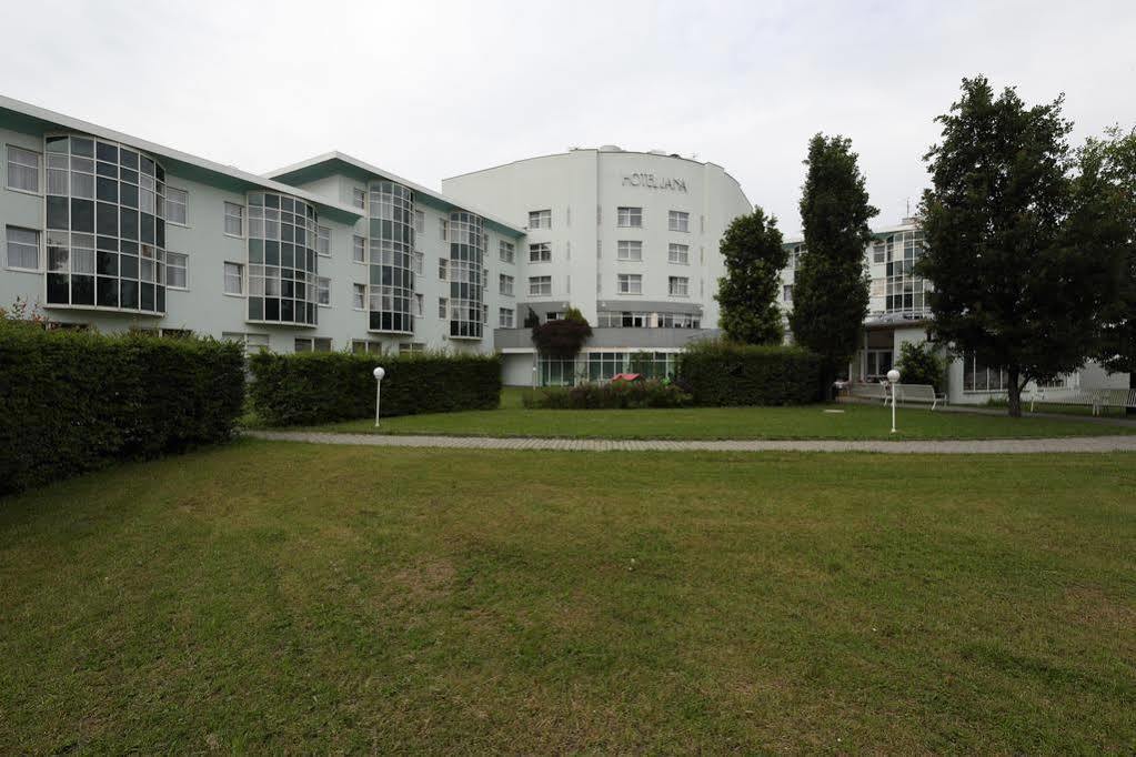 Hotel Jana Přerov Esterno foto