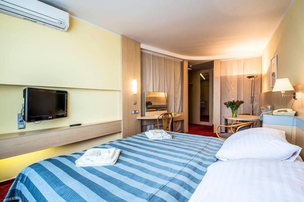 Hotel Jana Přerov Esterno foto