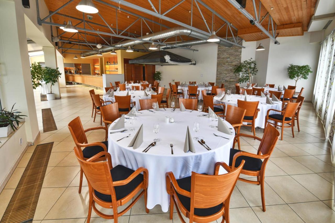 Hotel Jana Přerov Esterno foto